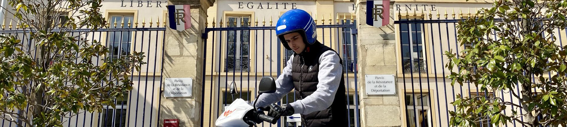 Des scooters électriques en libre-service à Sèvres