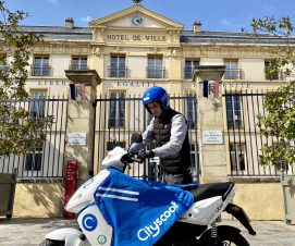 Des scooters électriques en libre-service à Sèvres