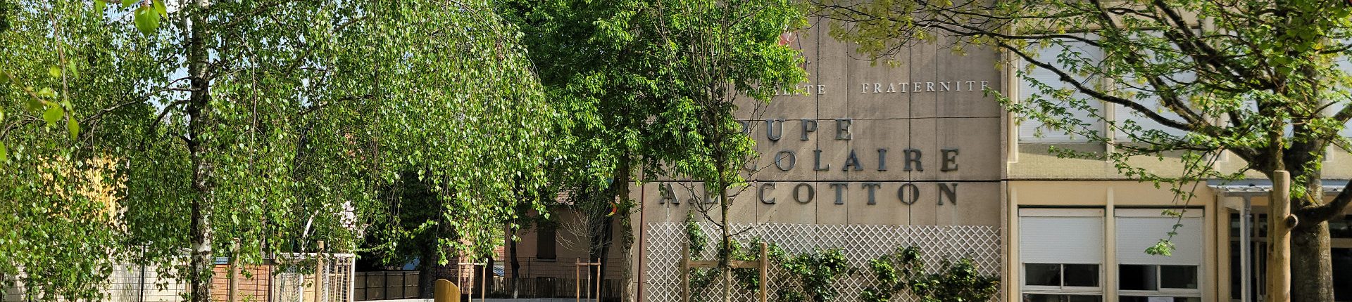 Des cours plus vertes et plus fraîches pour les élèves du groupe scolaire Aimé et Eugénie Cotton
